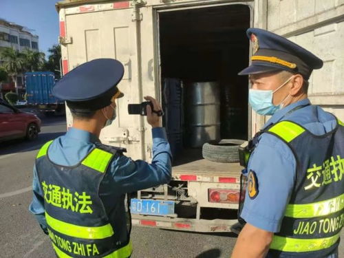 8輛危運(yùn)車(chē)輛被查處 市交通運(yùn)輸執(zhí)法局龍湖大隊(duì)開(kāi)展危運(yùn)專(zhuān)項(xiàng)整治